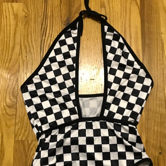 Cut Out Checker Bodysuit - Picture 3 of 4